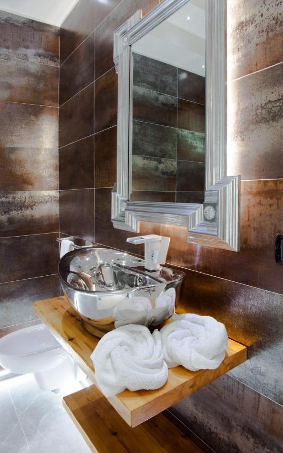 Isademar Bed & Breakfast ซานตา เตเรซา กัลลูรา ภายนอก รูปภาพ