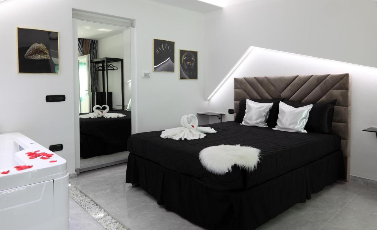 Isademar Bed & Breakfast ซานตา เตเรซา กัลลูรา ภายนอก รูปภาพ