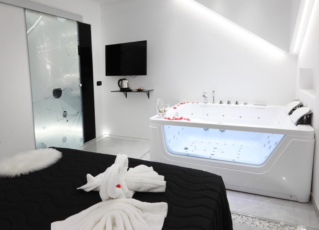 Isademar Bed & Breakfast ซานตา เตเรซา กัลลูรา ภายนอก รูปภาพ
