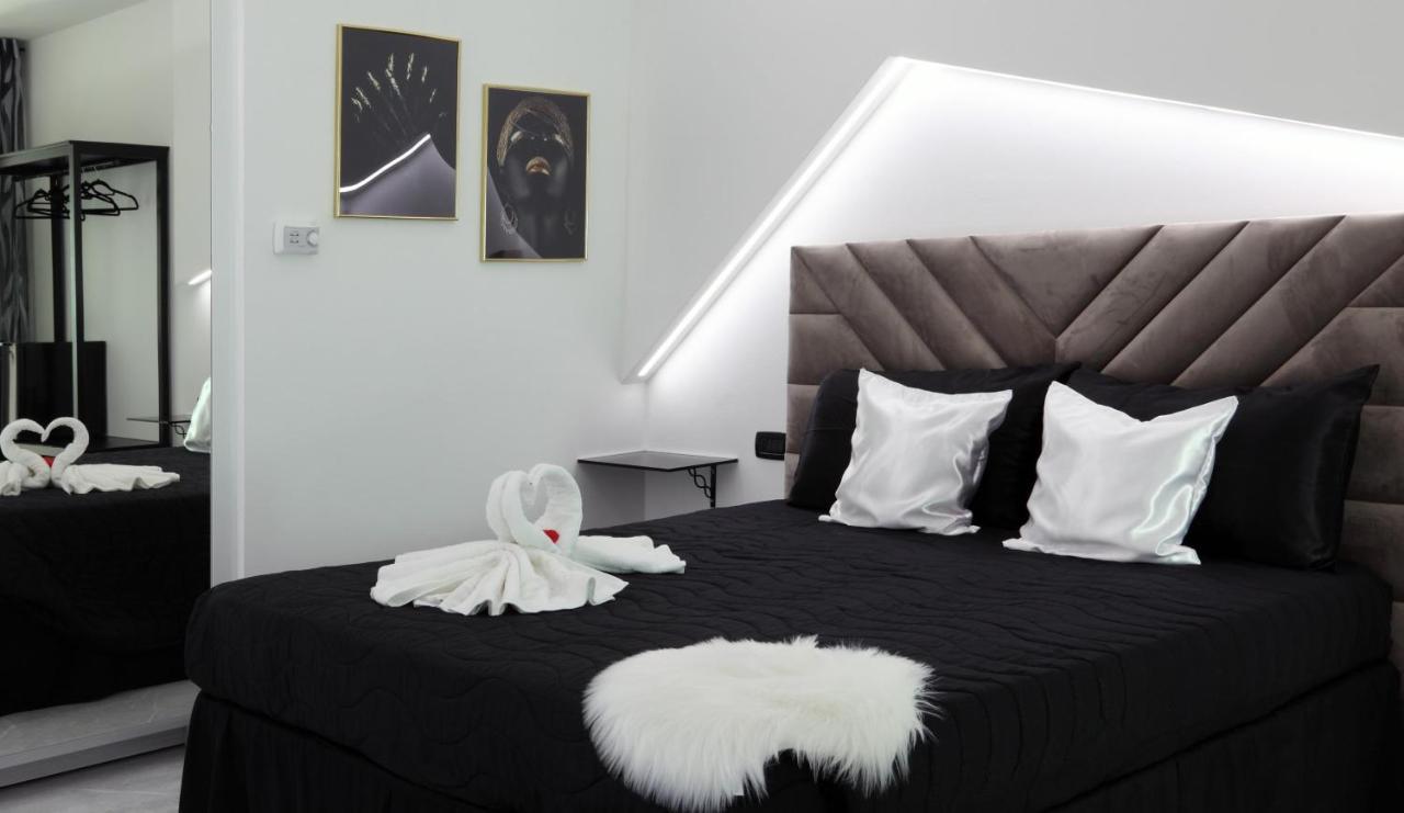 Isademar Bed & Breakfast ซานตา เตเรซา กัลลูรา ภายนอก รูปภาพ